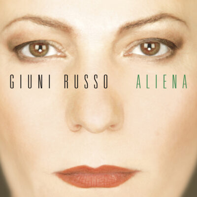 ALIENA (GIUNI DOPO GIUNI)