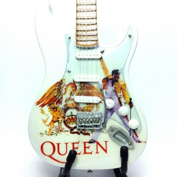 MINI CHITARRA DA COLLEZIONE REPLICA IN LEGNO -QUEEN - TRIBUTE